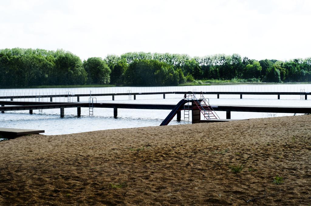 Pensjonat Lido Antonin  Exteriör bild